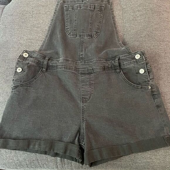 Wallflower Black Denim Overall Shorts - Picture 4 of 10